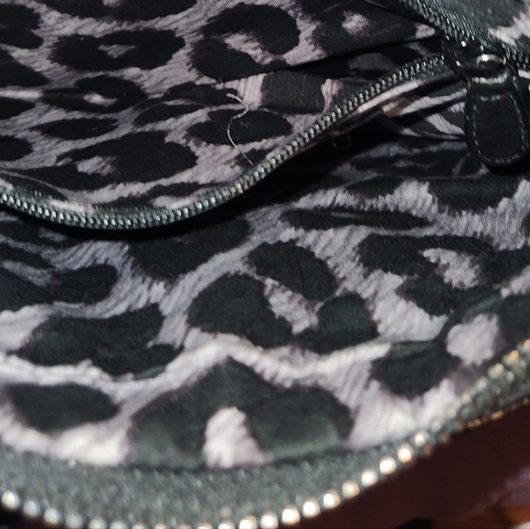 BRIGHTON BAG PATENT FASHION GLAMOR NICE SHAPE CROSSBODY - Picture 6 of 15